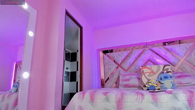 Snapshot of anapuala_sexxx chatting on 03-16-25, 07:27 anapuala sexxx online show from 03-16-25, 07:27