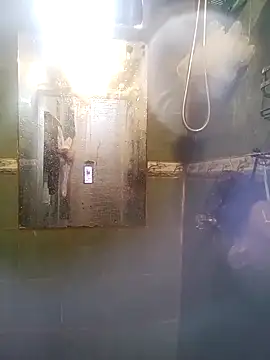 Snapshot of leonar0101 chatting on 09-10-25, 02:39 leonar0101 online show from 09-10-25, 02:39