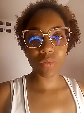 thaimy  online show from 03-22-26, 02:48