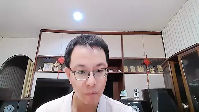 Snapshot of poter77112 chatting on 07-16-26, 04:35 poter77112 online show from 07-16-26, 04:35