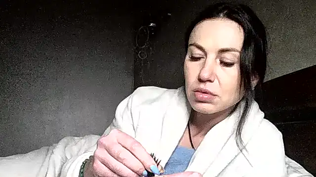 JulianaGold1 online show from 01-31-26, 07:11