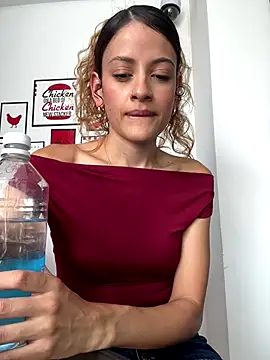 alana15 online show from 10-21-25, 08:20