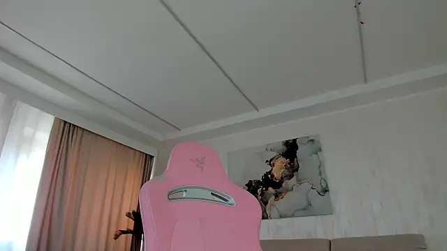 Snapshot of TiffanyHouston_ chatting on 03-07-25, 01:07 TiffanyHouston online show from 03-07-25, 01:07