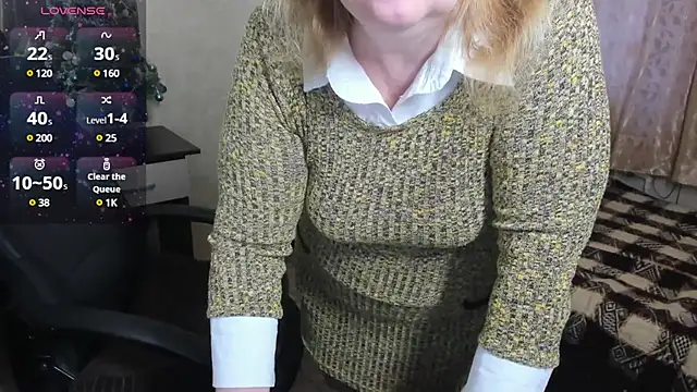 Snapshot of Frau_Marta chatting on 01-10-25, 08:07 Frau Marta online show from 01-10-25, 08:07