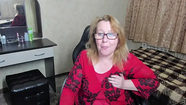 Snapshot of Frau_Marta chatting on 03-15-25, 05:15 Frau Marta online show from 03-15-25, 05:15