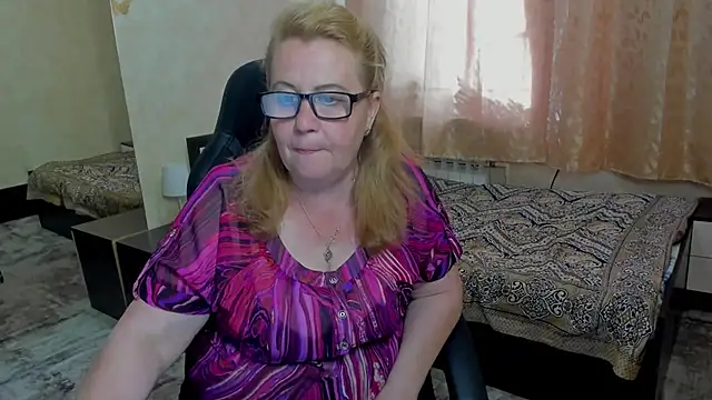 Snapshot of Frau_Marta chatting on 06-12-26, 03:33 Frau Marta online show from 06-12-26, 03:33