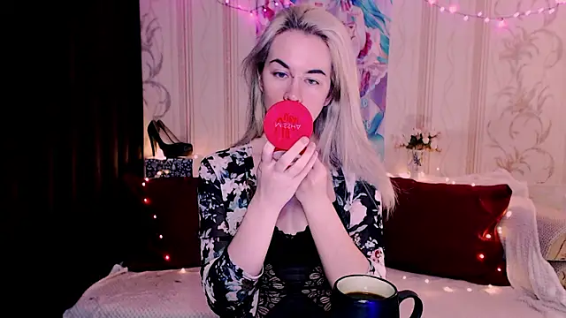 xxxcharismaaa online show from 03-10-26, 06:13