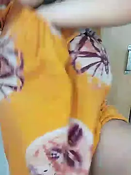 Snapshot of Sneha_angelic chatting on 03-05-26, 09:38 Sneha angelic online show from 03-05-26, 09:38