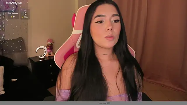 Snapshot of shantall_vidales_ chatting on 01-08-25, 06:09 shantall vidales online show from 01-08-25, 06:09