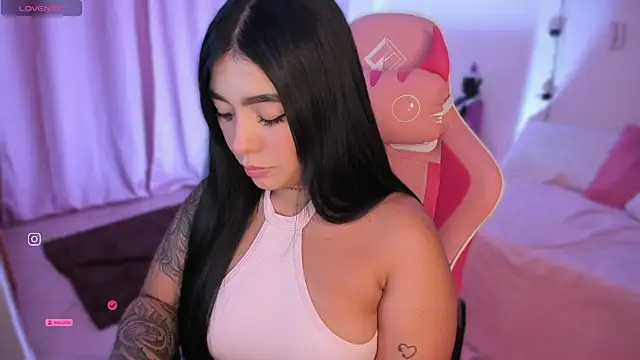 Snapshot of shantall_vidales_ chatting on 09-10-25, 06:57 shantall vidales online show from 09-10-25, 06:57