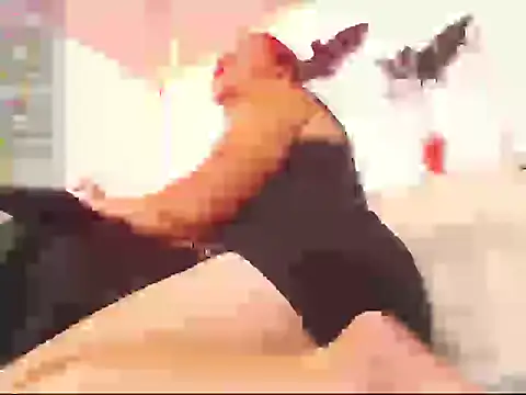 Snapshot of Sunshinee- chatting on 10-21-25, 04:13 Sunshinee- online show from 10-21-25, 04:13