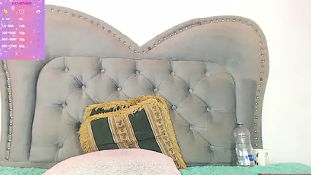 Snapshot of Sunshinee- chatting on 02-11-26, 08:36 Sunshinee- online show from 02-11-26, 08:36