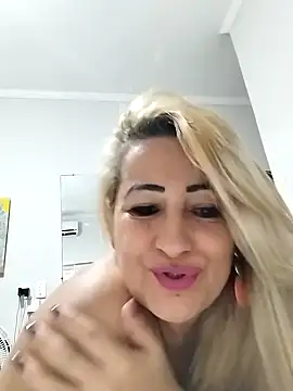 Snapshot of vivifernades chatting on 12-18-24, 11:34 vivifernades online show from 12-18-24, 11:34