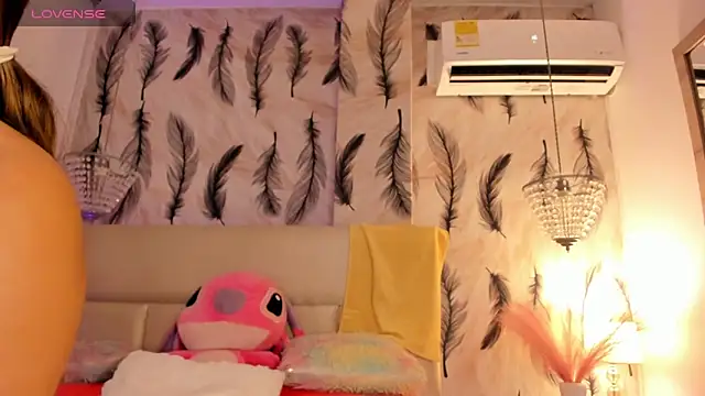 Snapshot of Vivi_prinncess chatting on 02-05-26, 11:31 Vivi prinncess online show from 02-05-26, 11:31