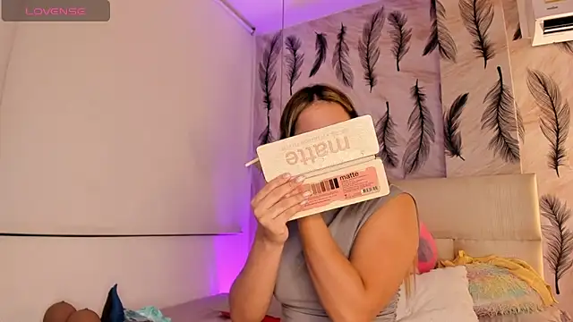 Snapshot of Vivi_prinncess chatting on 02-06-26, 11:41 Vivi prinncess online show from 02-06-26, 11:41