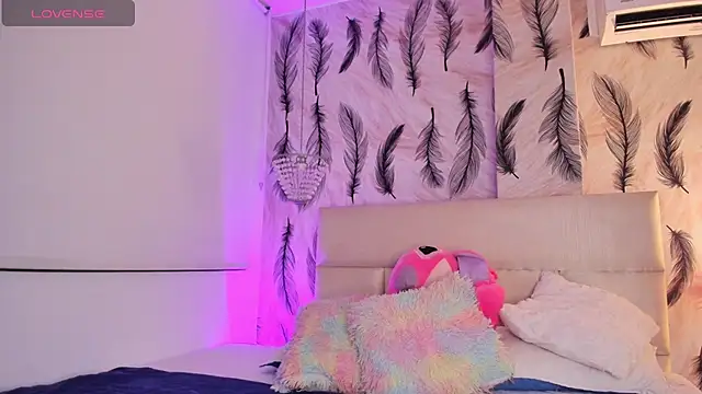 Snapshot of Vivi_prinncess chatting on 02-13-26, 11:23 Vivi prinncess online show from 02-13-26, 11:23