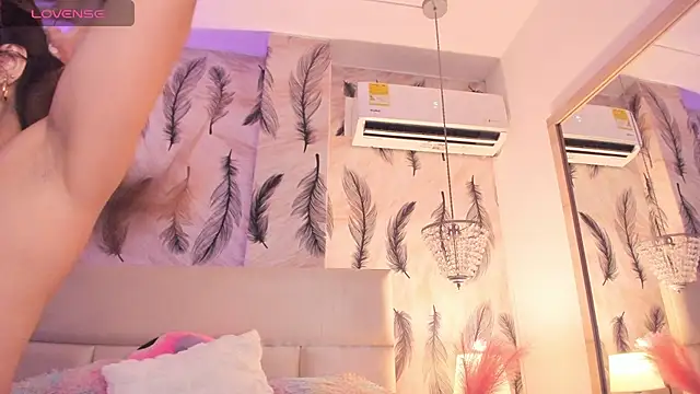 Snapshot of Vivi_prinncess chatting on 02-17-26, 11:44 Vivi prinncess online show from 02-17-26, 11:44