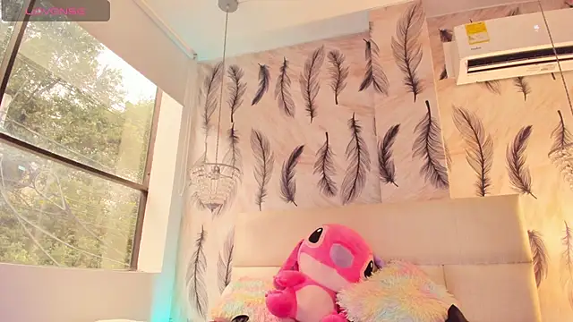 Snapshot of Vivi_prinncess chatting on 02-21-26, 09:49 Vivi prinncess online show from 02-21-26, 09:49