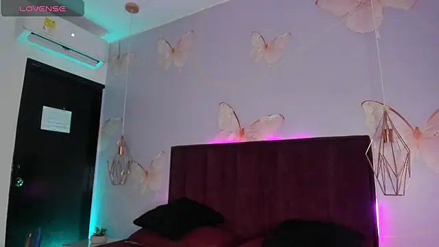 Snapshot of Vivi_prinncess chatting on 02-25-26, 12:09 Vivi prinncess online show from 02-25-26, 12:09