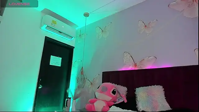 Snapshot of Vivi_prinncess chatting on 03-03-26, 12:28 Vivi prinncess online show from 03-03-26, 12:28