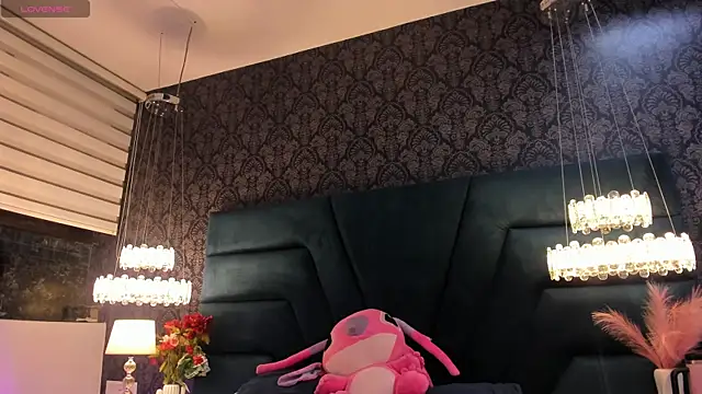 Snapshot of Vivi_prinncess chatting on 05-12-26, 10:51 Vivi prinncess online show from 05-12-26, 10:51