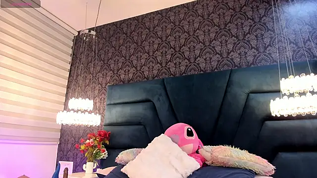 Snapshot of Vivi_prinncess chatting on 05-13-26, 11:44 Vivi prinncess online show from 05-13-26, 11:44