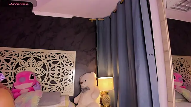 Snapshot of Vivi_prinncess chatting on 05-16-26, 11:14 Vivi prinncess online show from 05-16-26, 11:14