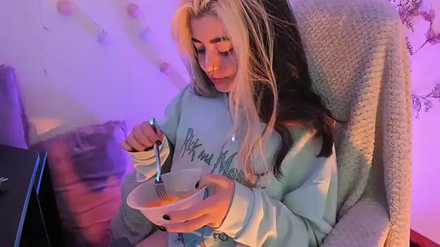 Sammysammy  online show from 12-03-24, 01:30