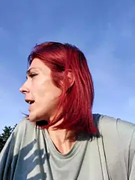 Snapshot of JoLeNe27 chatting on 04-19-26, 04:39 JoLeNe27 online show from 04-19-26, 04:39