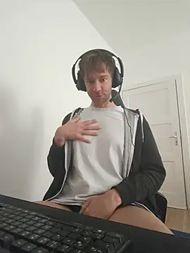 fit ass 2021 online show from 05-30-26, 09:50