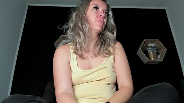 Snapshot of Alesys69 chatting on 11-07-25, 02:22 Alesys69 online show from 11-07-25, 02:22