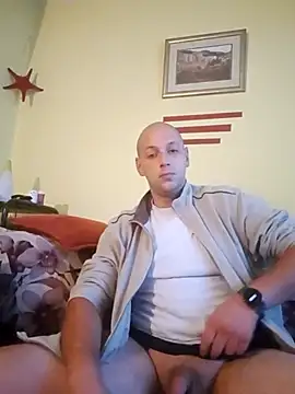 Snapshot of Flakka95 chatting on 10-13-25, 02:00 Flakka95 online show from 10-13-25, 02:00