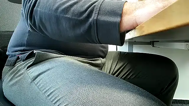 Snapshot of 69bezfleku chatting on 09-26-25, 06:06 69bezfleku online show from 09-26-25, 06:06