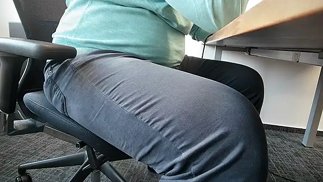 Snapshot of 69bezfleku chatting on 11-11-25, 07:41 69bezfleku online show from 11-11-25, 07:41