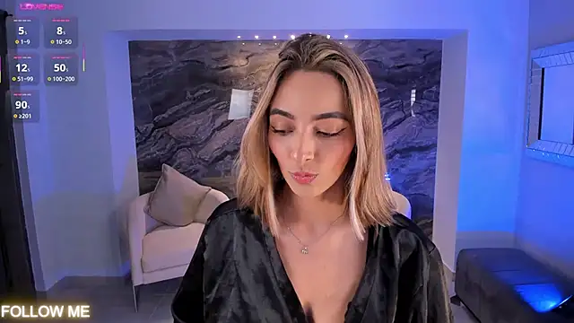 Snapshot of MelissaMoore_ chatting on 11-07-25, 02:33 MelissaMoore online show from 11-07-25, 02:33