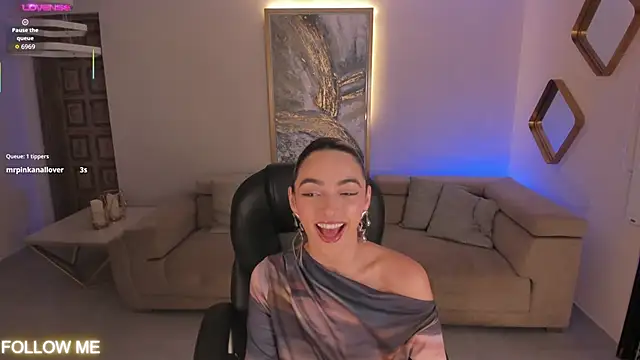 Snapshot of MelissaMoore_ chatting on 01-06-26, 02:37 MelissaMoore online show from 01-06-26, 02:37