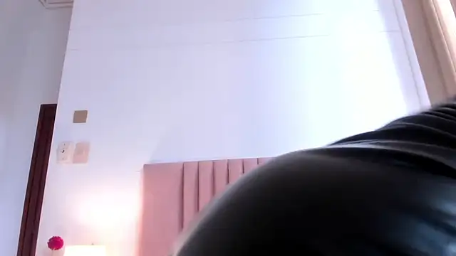 AGATHAA WHITE online show from 02-24-25, 11:43