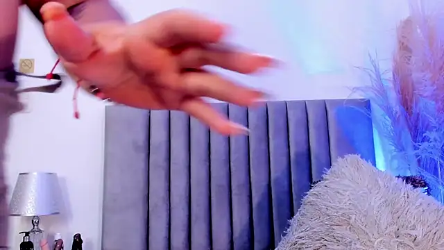 AGATHAA WHITE online show from 03-04-25, 02:42