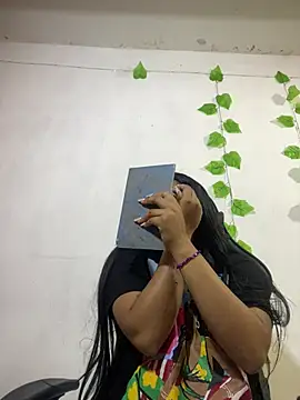 Snapshot of shayna_all chatting on 02-11-26, 06:35 shayna all online show from 02-11-26, 06:35