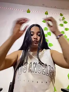 Snapshot of shayna_all chatting on 03-27-26, 06:51 shayna all online show from 03-27-26, 06:51