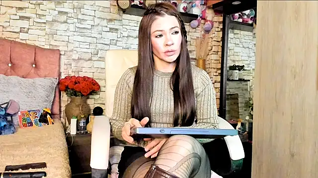 Snapshot of Carla_expit chatting on 07-12-26, 08:55 Carla expit online show from 07-12-26, 08:55