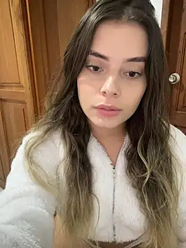 Snapshot of Miss_valeriaa chatting on 12-11-24, 12:23 Miss valeriaa online show from 12-11-24, 12:23