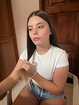 Snapshot of Miss_valeriaa chatting on 01-22-25, 08:17 Miss valeriaa online show from 01-22-25, 08:17