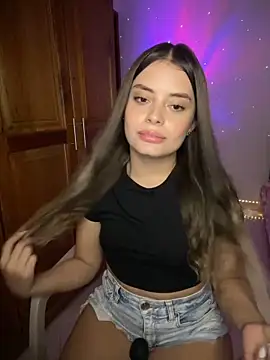 Snapshot of Miss_valeriaa chatting on 02-15-25, 12:04 Miss valeriaa online show from 02-15-25, 12:04