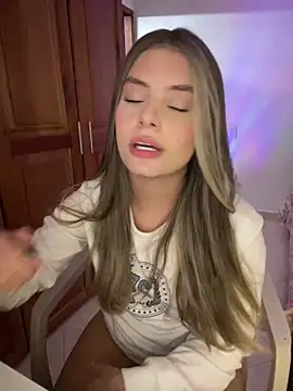 Snapshot of Miss_valeriaa chatting on 03-15-25, 03:48 Miss valeriaa online show from 03-15-25, 03:48