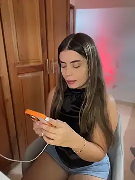 Snapshot of Miss_valeriaa chatting on 04-21-26, 04:12 Miss valeriaa online show from 04-21-26, 04:12