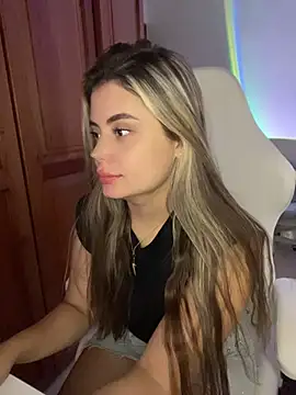 Snapshot of Miss_valeriaa chatting on 07-12-26, 01:46 Miss valeriaa online show from 07-12-26, 01:46