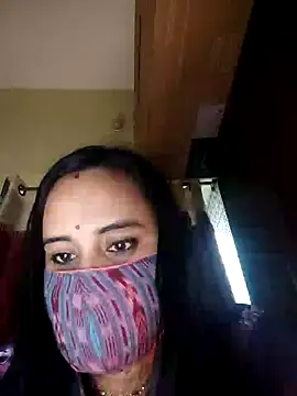 Snapshot of Sheela-Bhabi chatting on 01-12-25, 11:39 Sheela-Bhabi online show from 01-12-25, 11:39