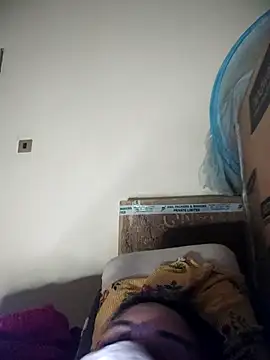 Snapshot of Sheela-Bhabi chatting on 01-11-26, 11:32 Sheela-Bhabi online show from 01-11-26, 11:32