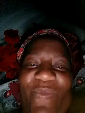 Snapshot of Galcraze chatting on 03-19-25, 10:42 Galcraze online show from 03-19-25, 10:42